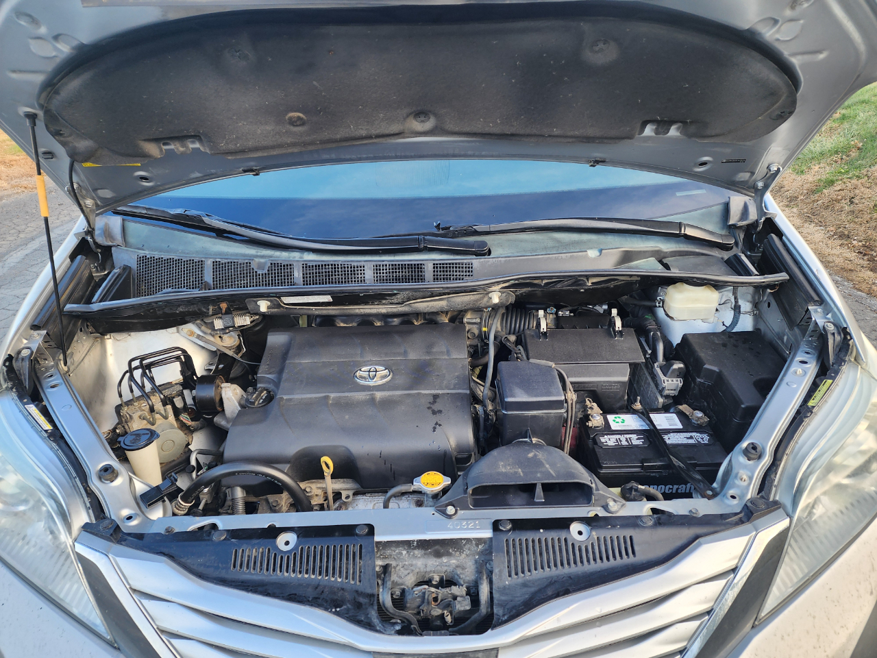 Toyota Sienna XLE FWD 8-Passenger V6 2014