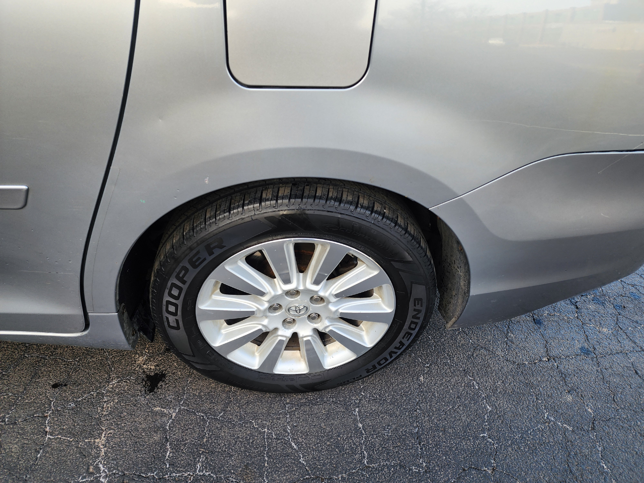 Toyota Sienna XLE FWD 8-Passenger V6 2014