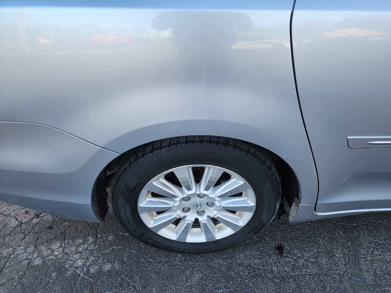 Toyota Sienna XLE FWD 8-Passenger V6 2014