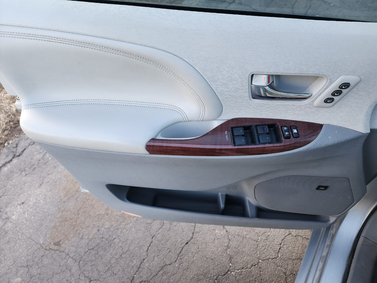 Toyota Sienna XLE FWD 8-Passenger V6 2014