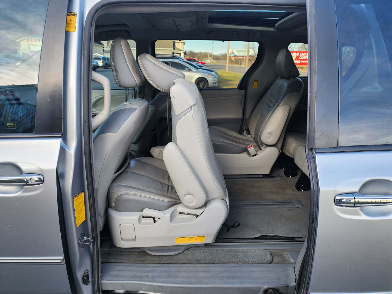 Toyota Sienna XLE FWD 8-Passenger V6 2014