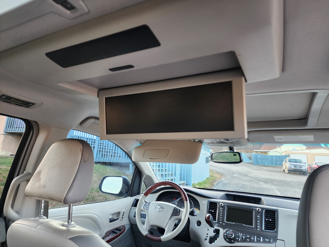 Toyota Sienna XLE FWD 8-Passenger V6 2014