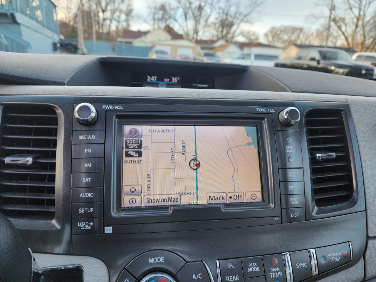 Toyota Sienna XLE FWD 8-Passenger V6 2014