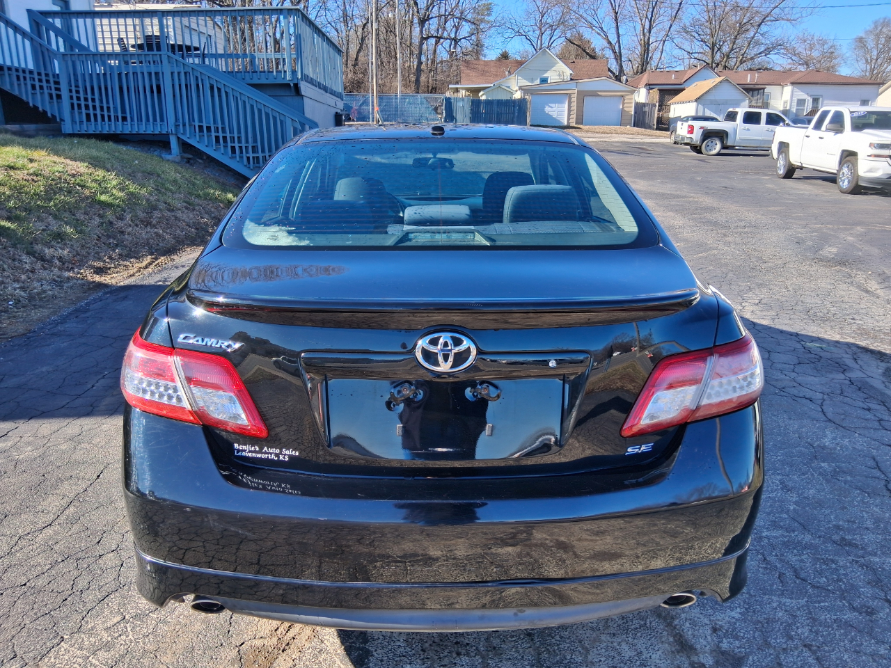 Toyota Camry Base 6-Spd AT 2011