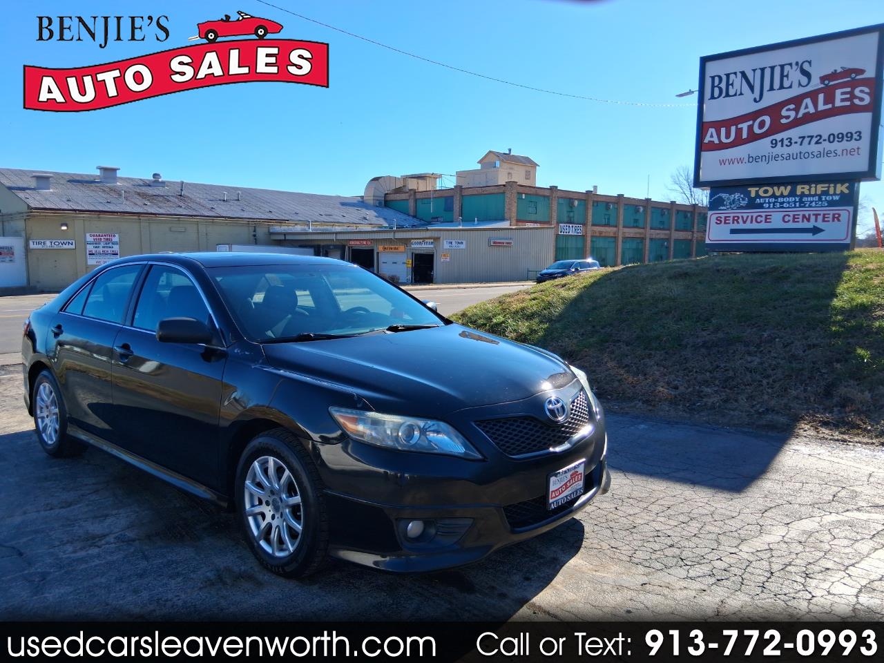 2011 Toyota Camry Base 6-Spd AT