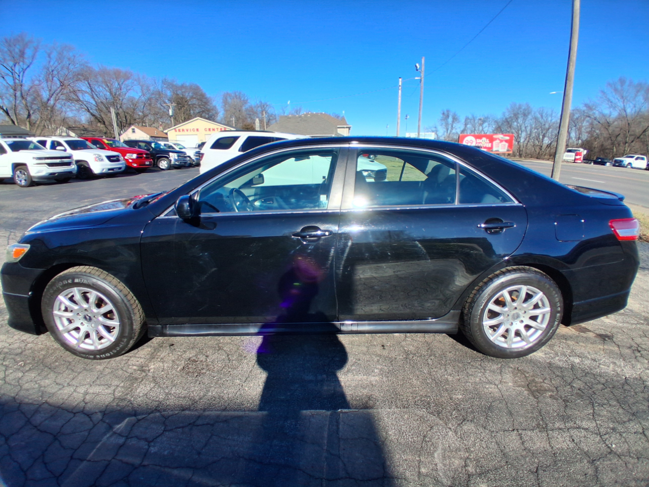 Toyota Camry Base 6-Spd AT 2011