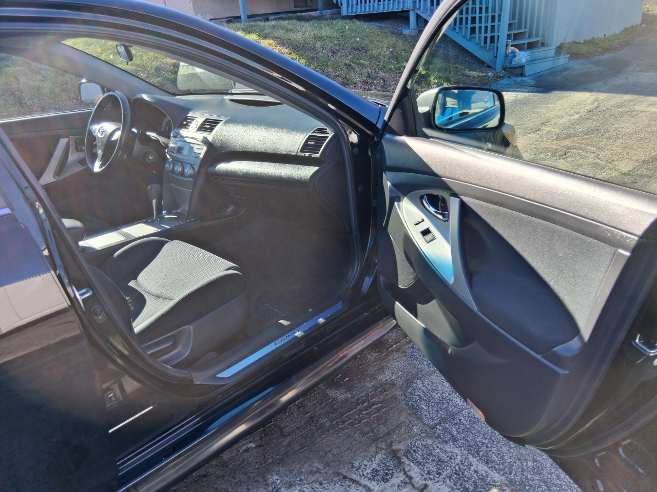 Toyota Camry Base 6-Spd AT 2011