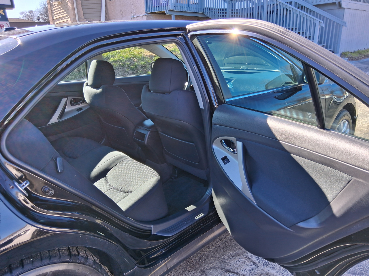 Toyota Camry Base 6-Spd AT 2011