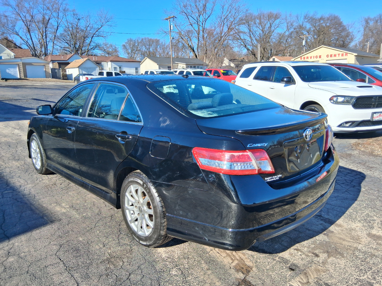 Toyota Camry Base 6-Spd AT 2011