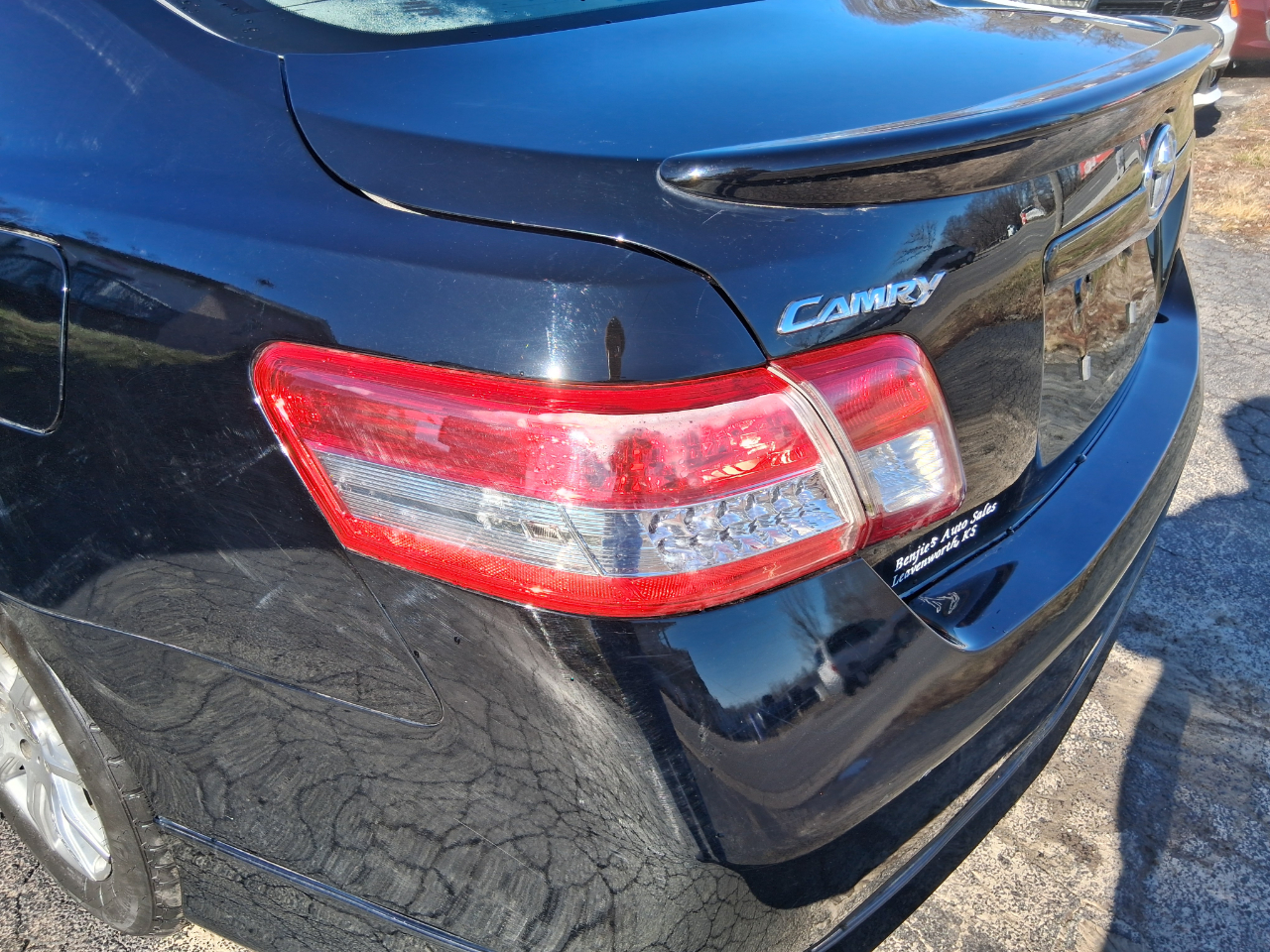 Toyota Camry Base 6-Spd AT 2011