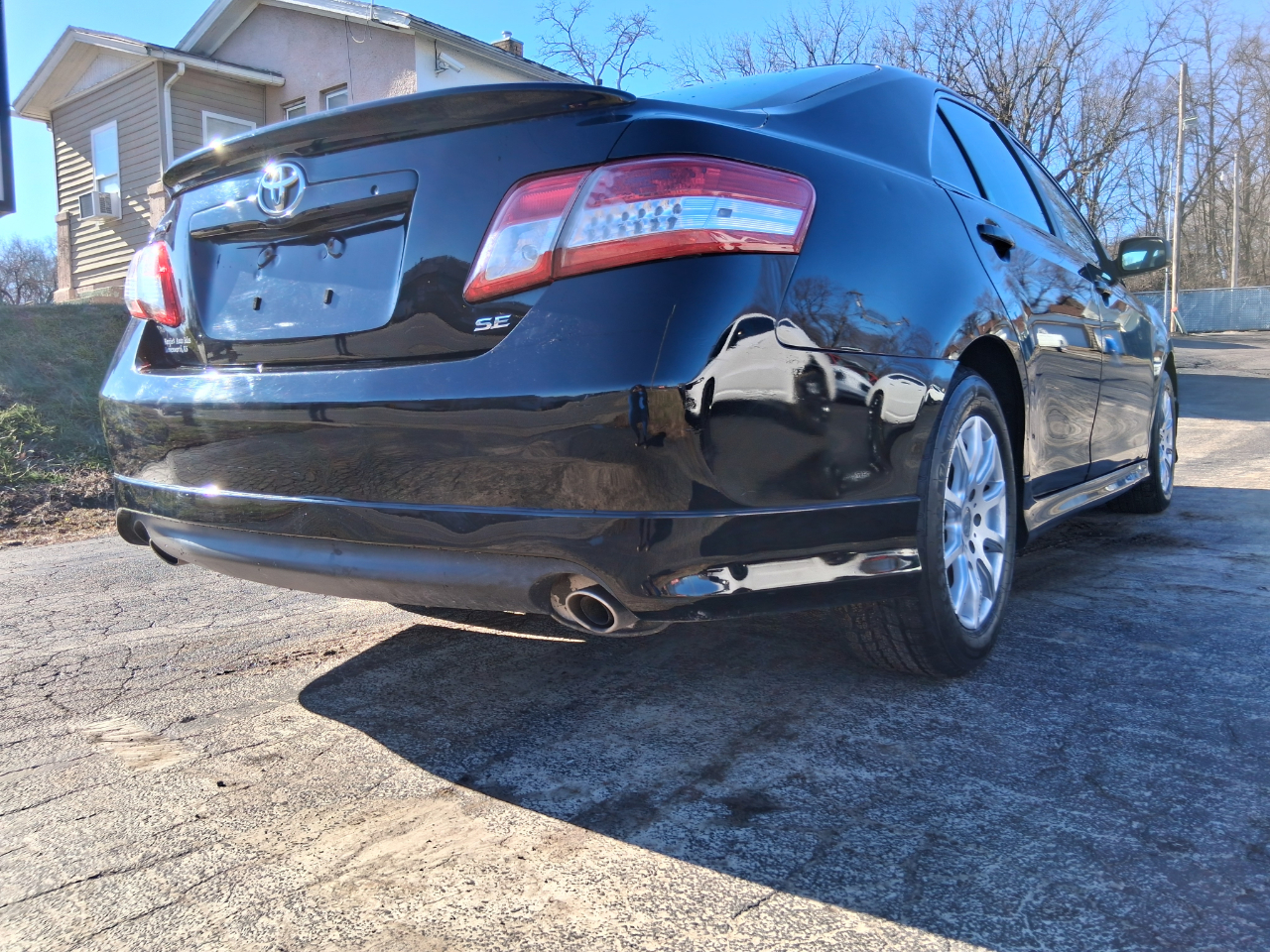 Toyota Camry Base 6-Spd AT 2011