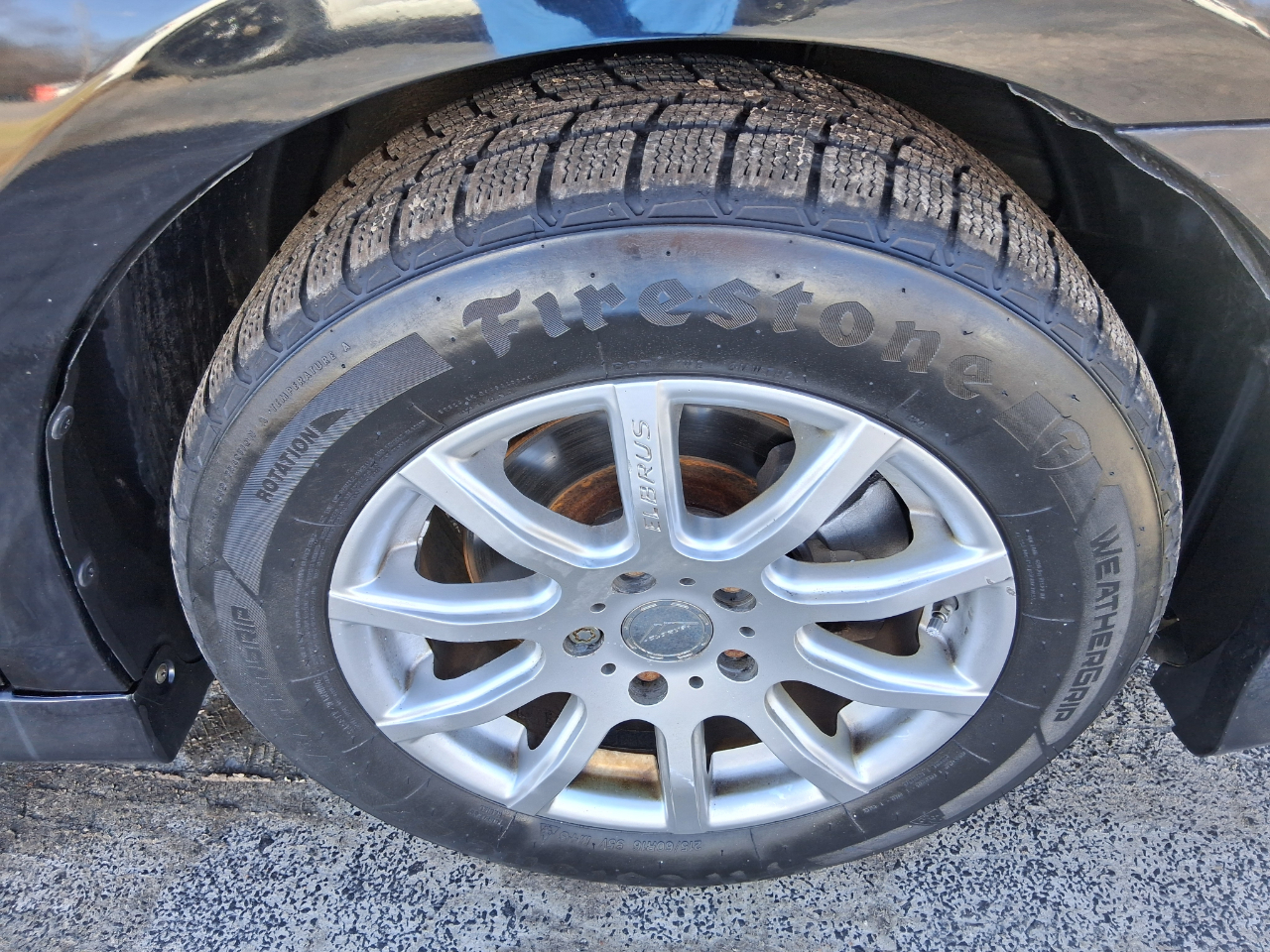 Toyota Camry Base 6-Spd AT 2011