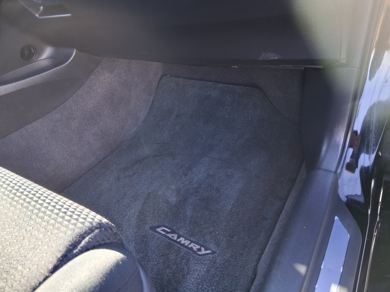 Toyota Camry Base 6-Spd AT 2011