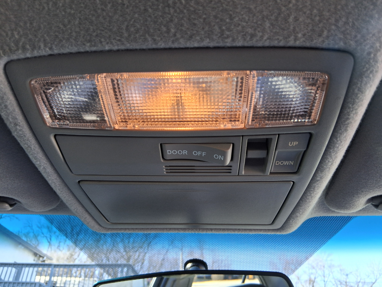 Toyota Camry Base 6-Spd AT 2011