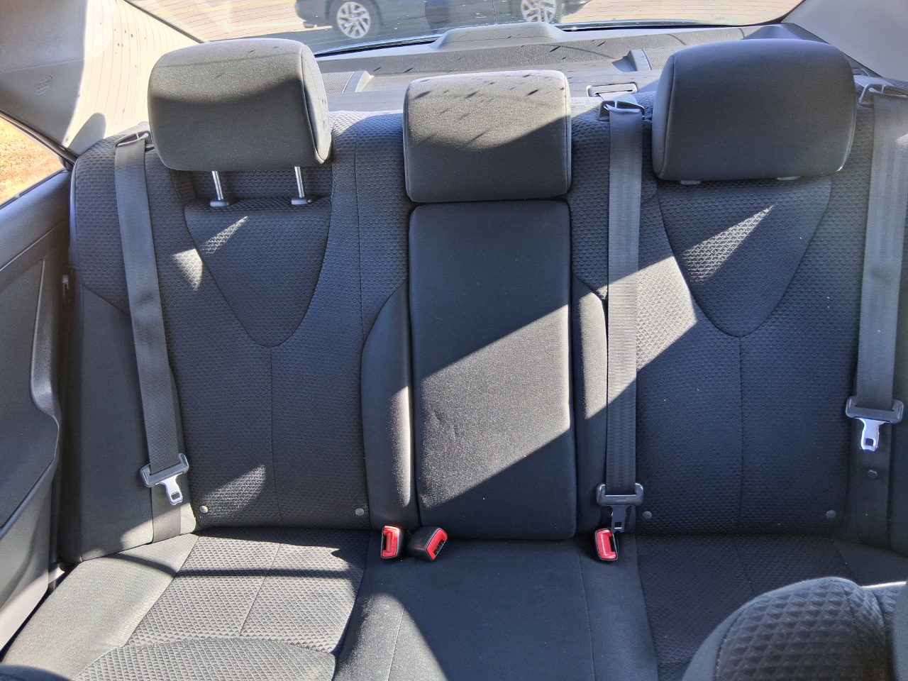 Toyota Camry Base 6-Spd AT 2011