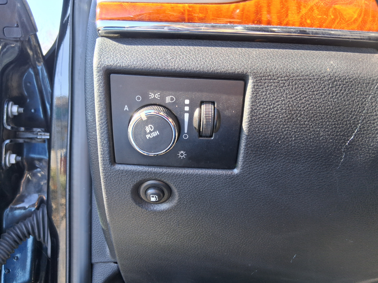 Jeep Grand Cherokee Overland 4WD 2011