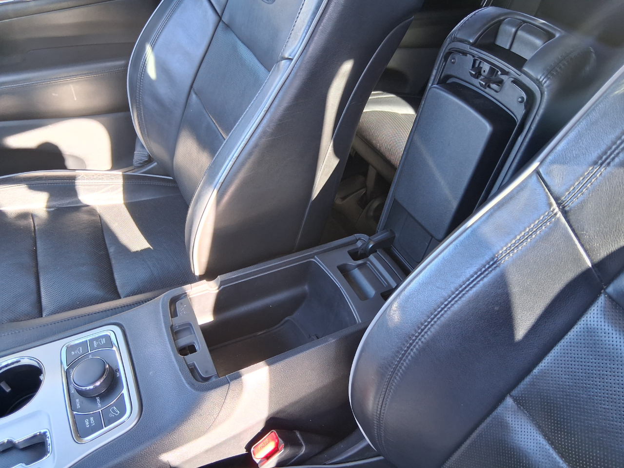 Jeep Grand Cherokee Overland 4WD 2011