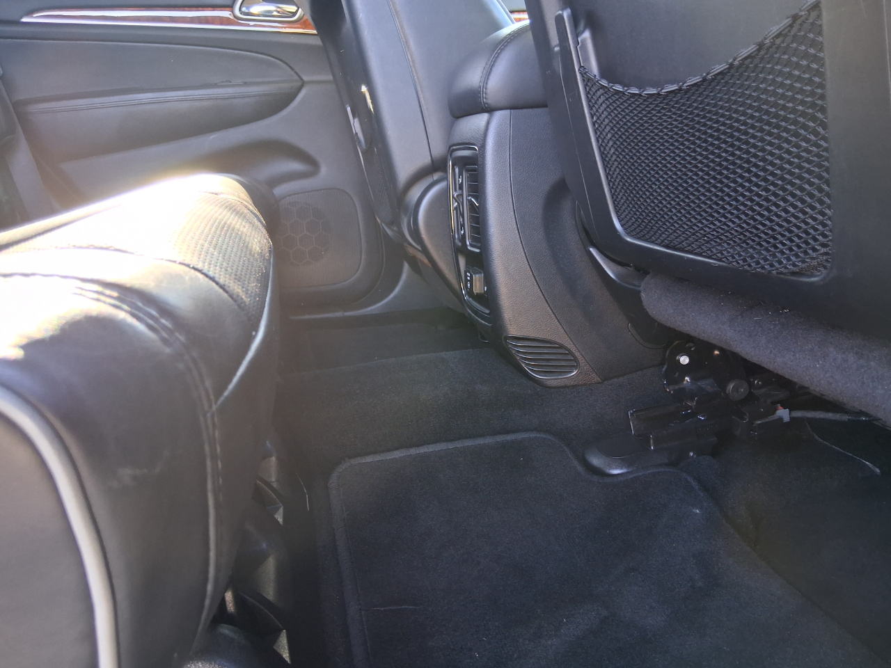 Jeep Grand Cherokee Overland 4WD 2011