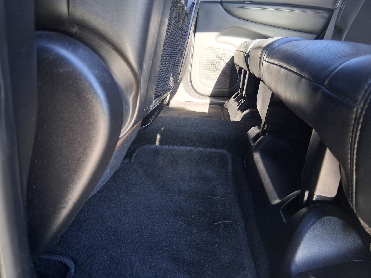 Jeep Grand Cherokee Overland 4WD 2011