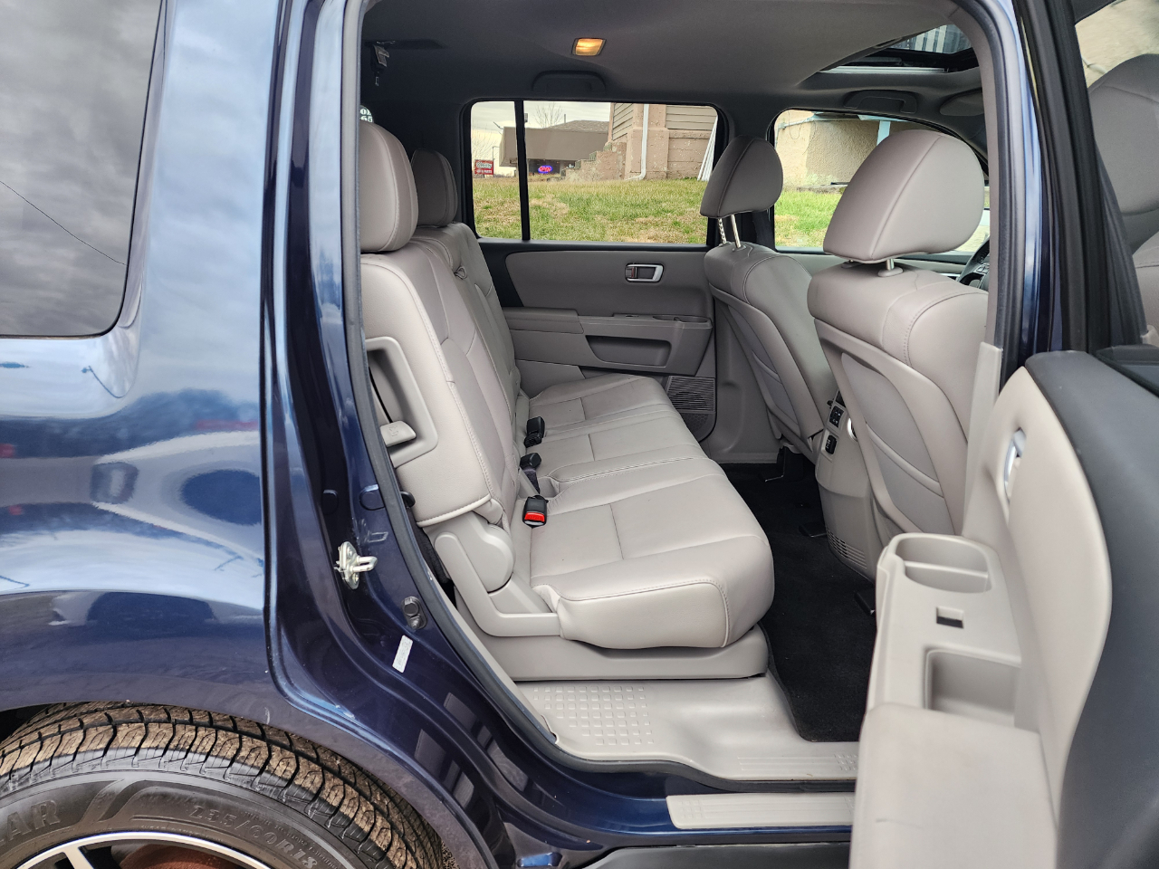 Honda Pilot EX-L 4WD 5-Spd AT 2012