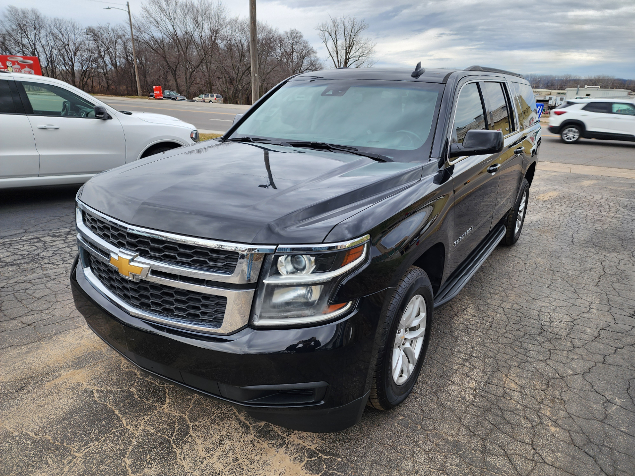 Chevrolet Suburban LT 4WD 2019