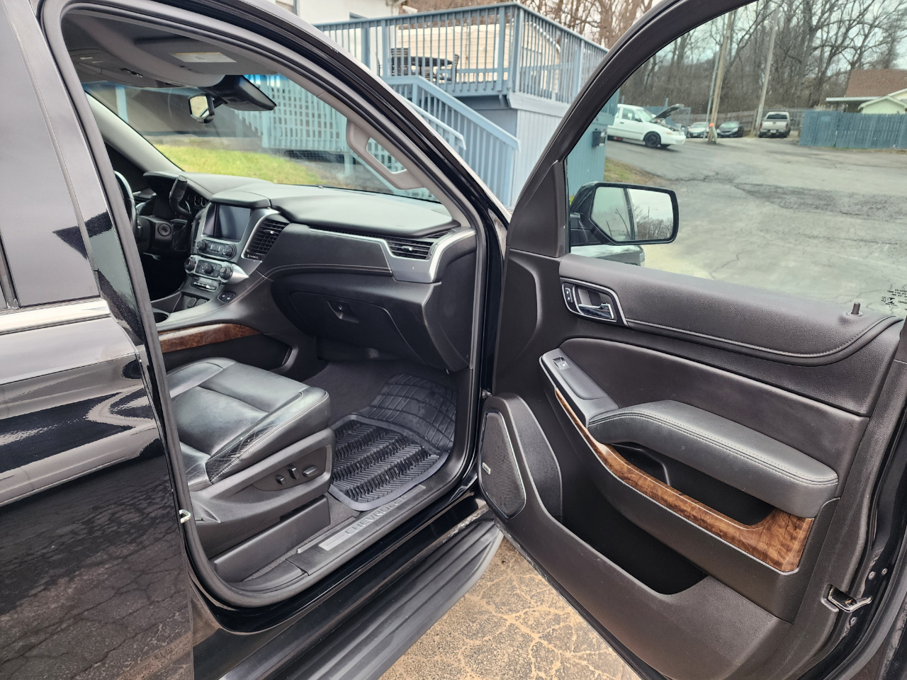 Chevrolet Suburban LT 4WD 2019