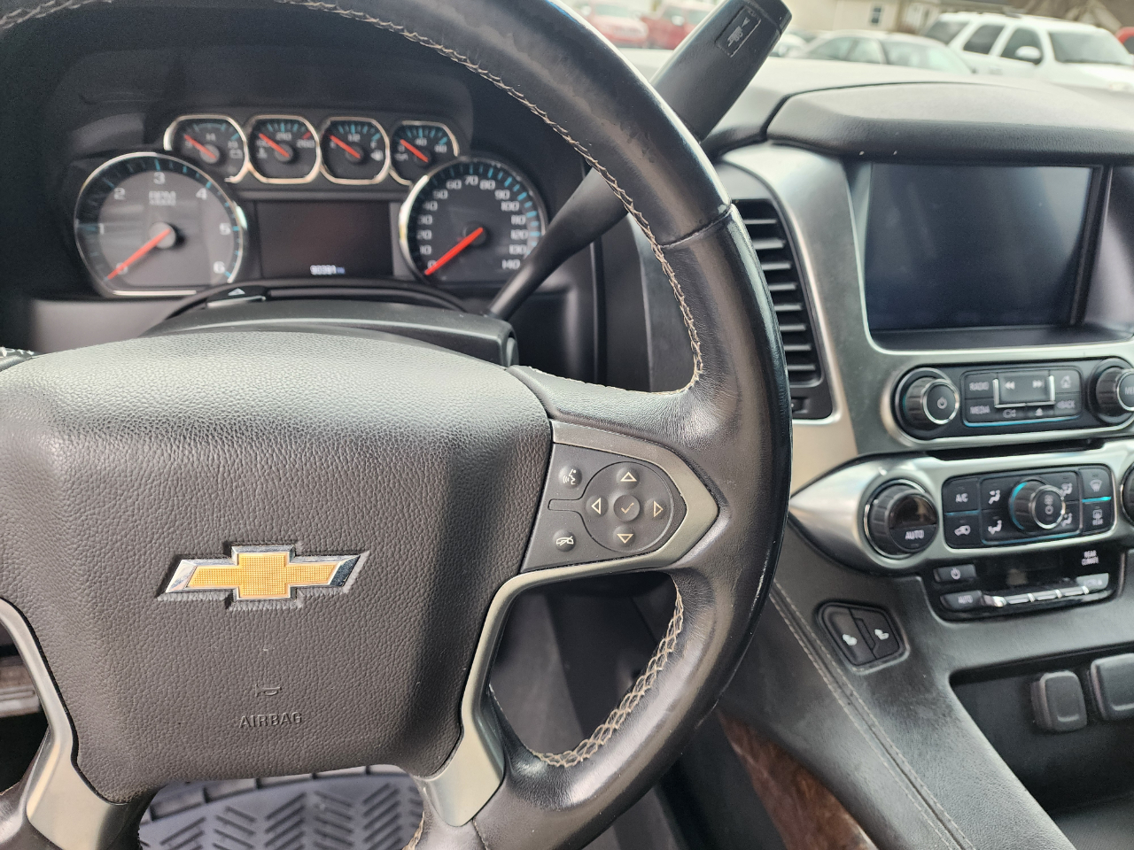 Chevrolet Suburban LT 4WD 2019