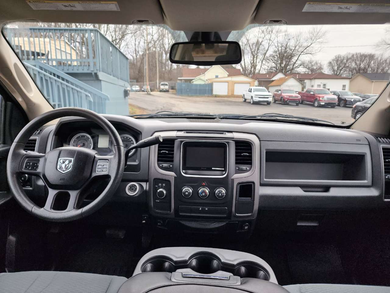 RAM 1500 Tradesman Crew Cab SWB 4WD 2013