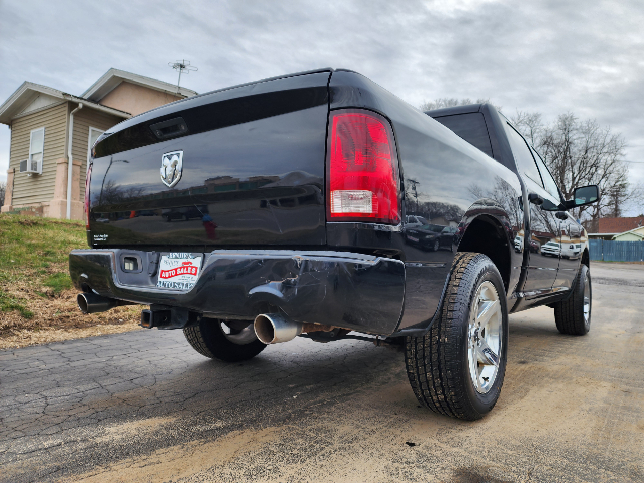 RAM 1500 Tradesman Crew Cab SWB 4WD 2013