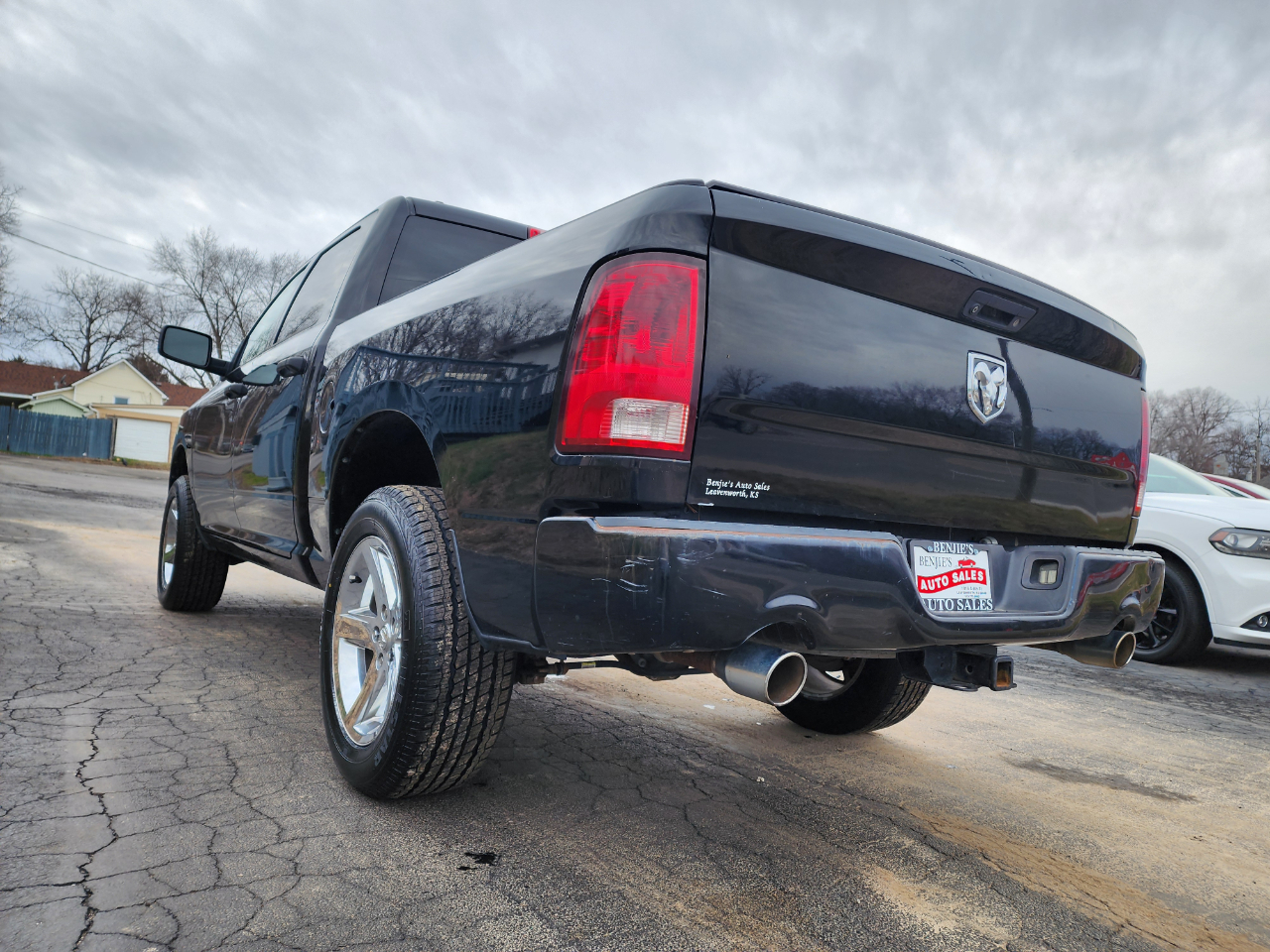 RAM 1500 Tradesman Crew Cab SWB 4WD 2013