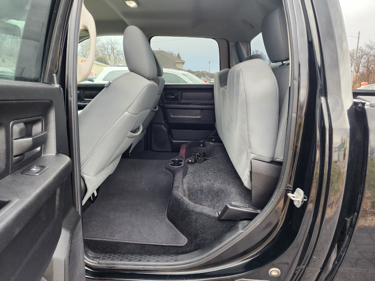 RAM 1500 Tradesman Crew Cab SWB 4WD 2013