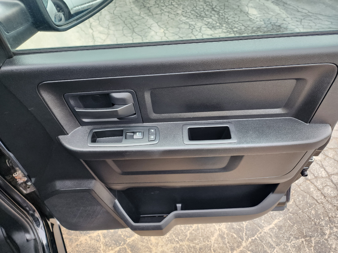 RAM 1500 Tradesman Crew Cab SWB 4WD 2013