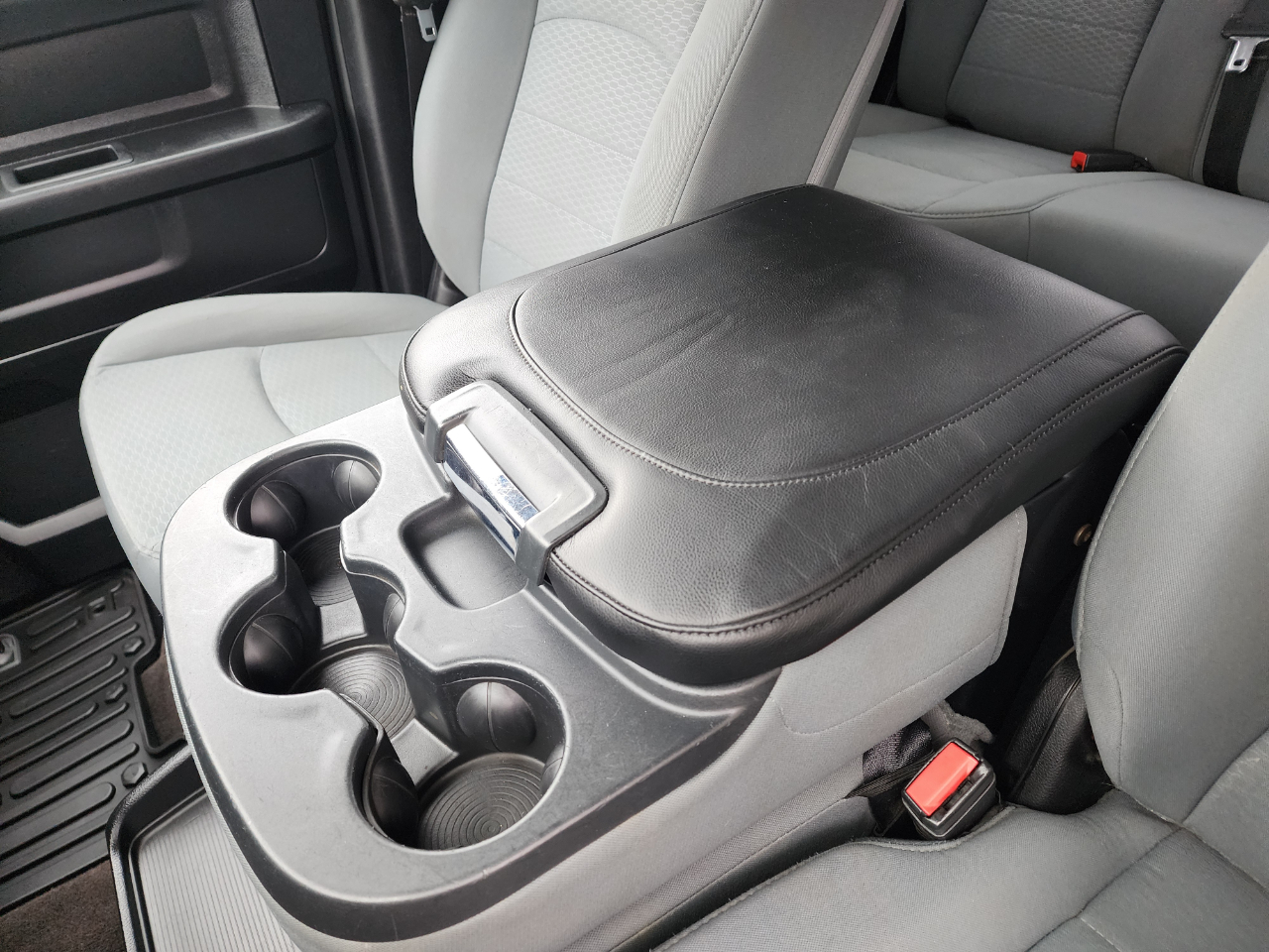 RAM 1500 Tradesman Crew Cab SWB 4WD 2013