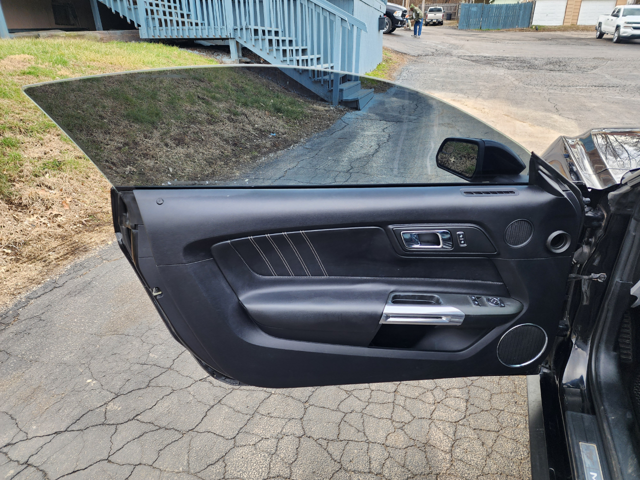 Ford Mustang Eco Premium 2D Coupe 2016