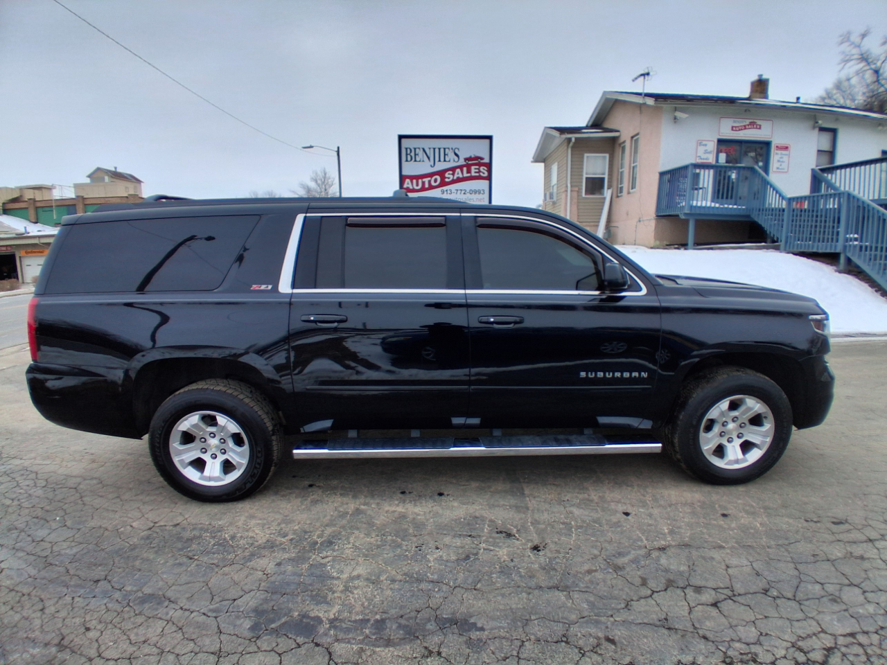 Chevrolet Suburban LT 4WD 2016
