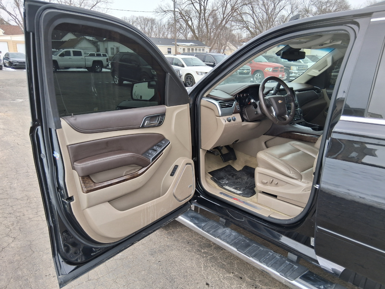 Chevrolet Suburban LT 4WD 2016