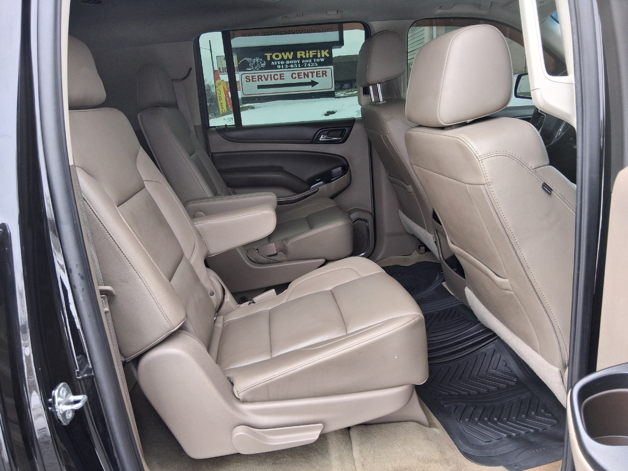 Chevrolet Suburban LT 4WD 2016