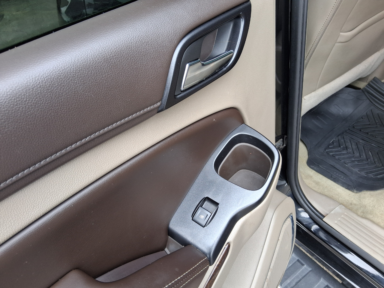 Chevrolet Suburban LT 4WD 2016