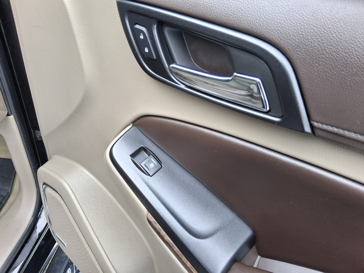 Chevrolet Suburban LT 4WD 2016