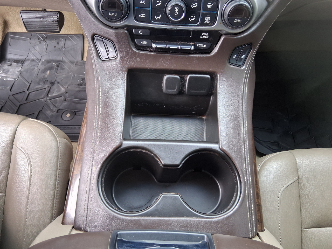 Chevrolet Suburban LT 4WD 2016