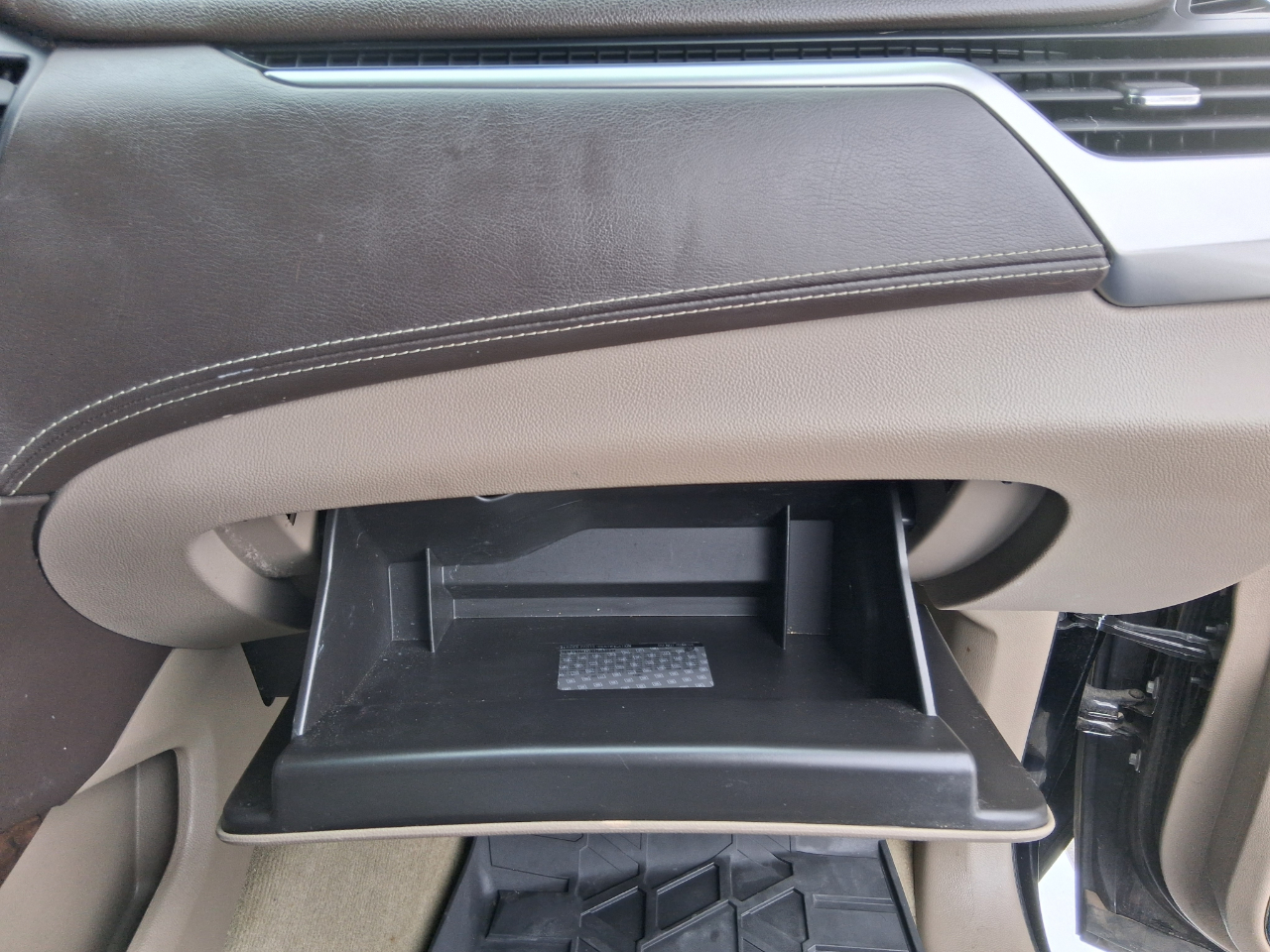 Chevrolet Suburban LT 4WD 2016