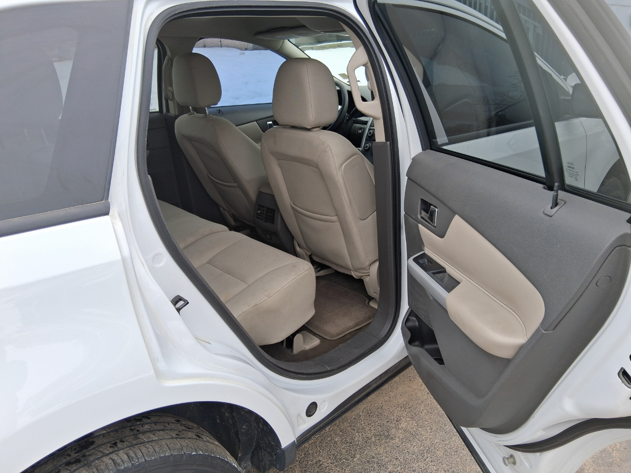 Ford Edge SE FWD 2014