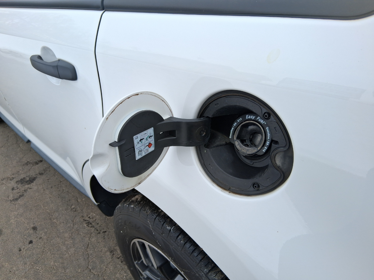 Ford Edge SE FWD 2014