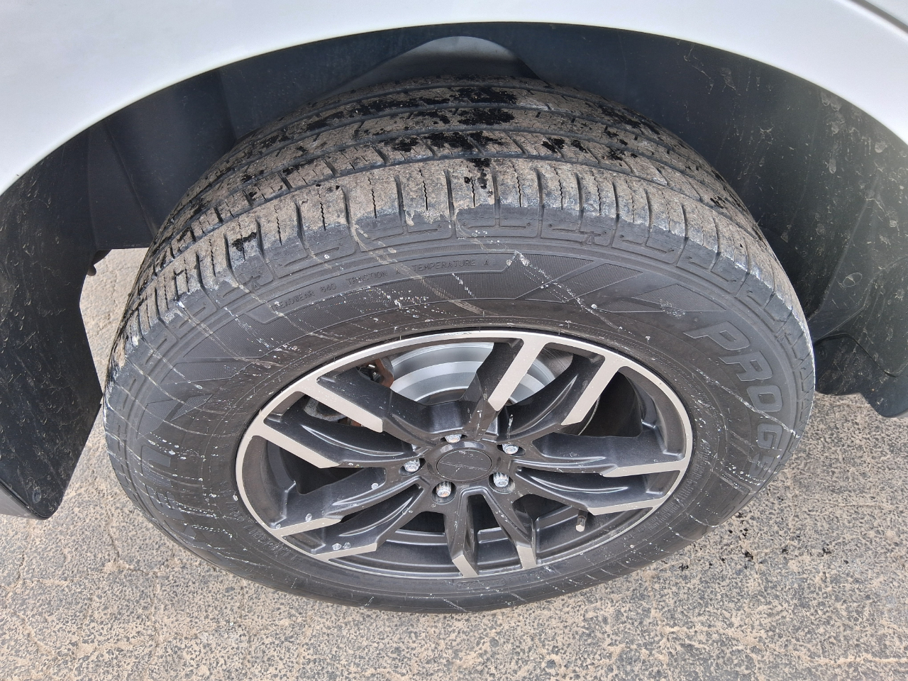 Ford Edge SE FWD 2014