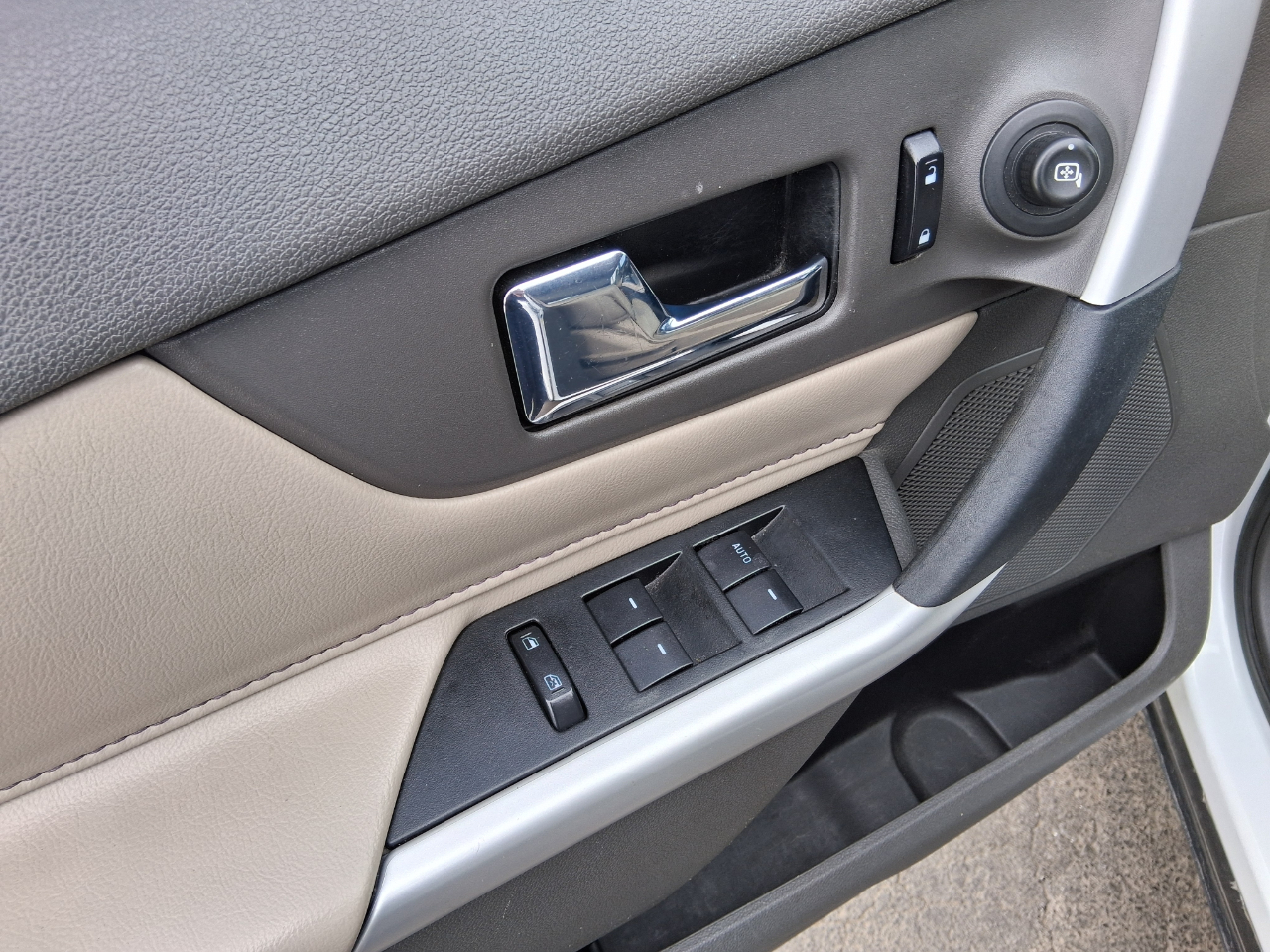 Ford Edge SE FWD 2014