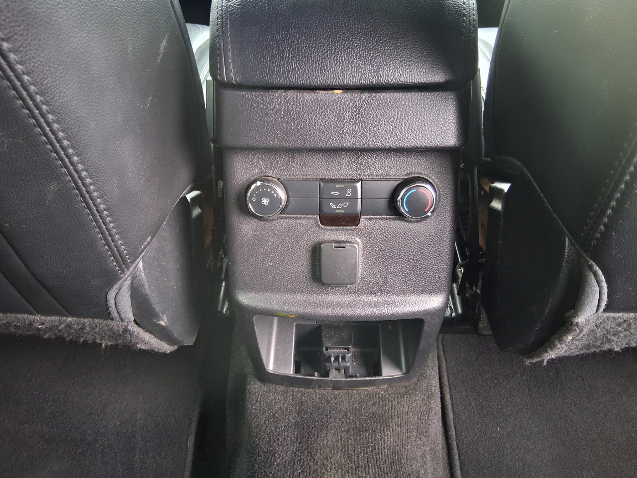 Ford Explorer XLT 4WD 2017