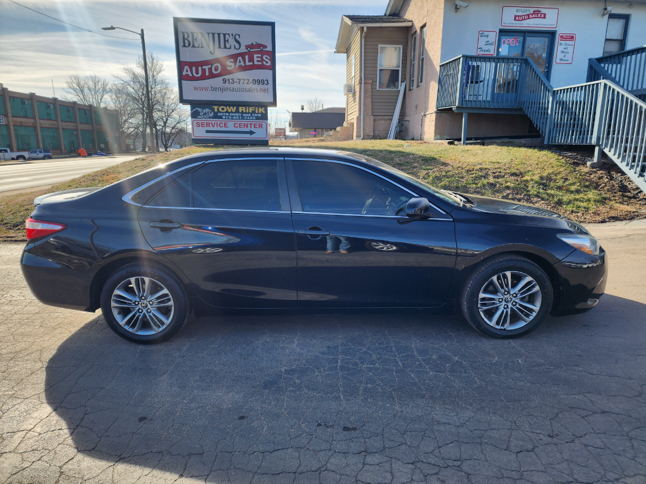Toyota Camry SE 2015
