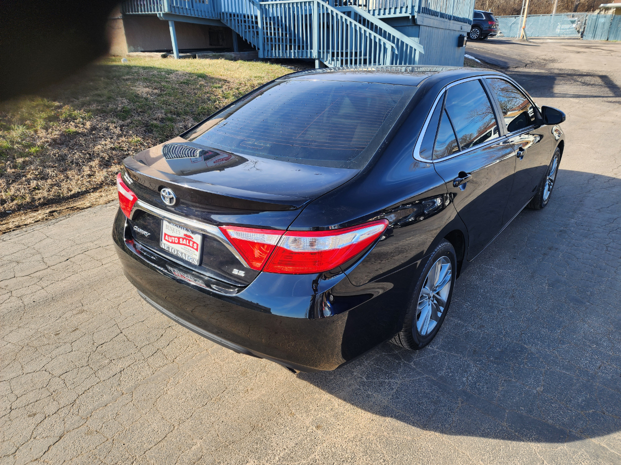 Toyota Camry SE 2015