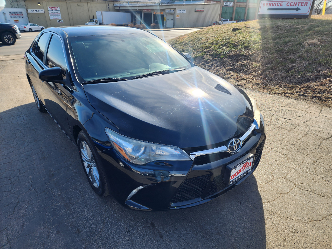 Toyota Camry SE 2015