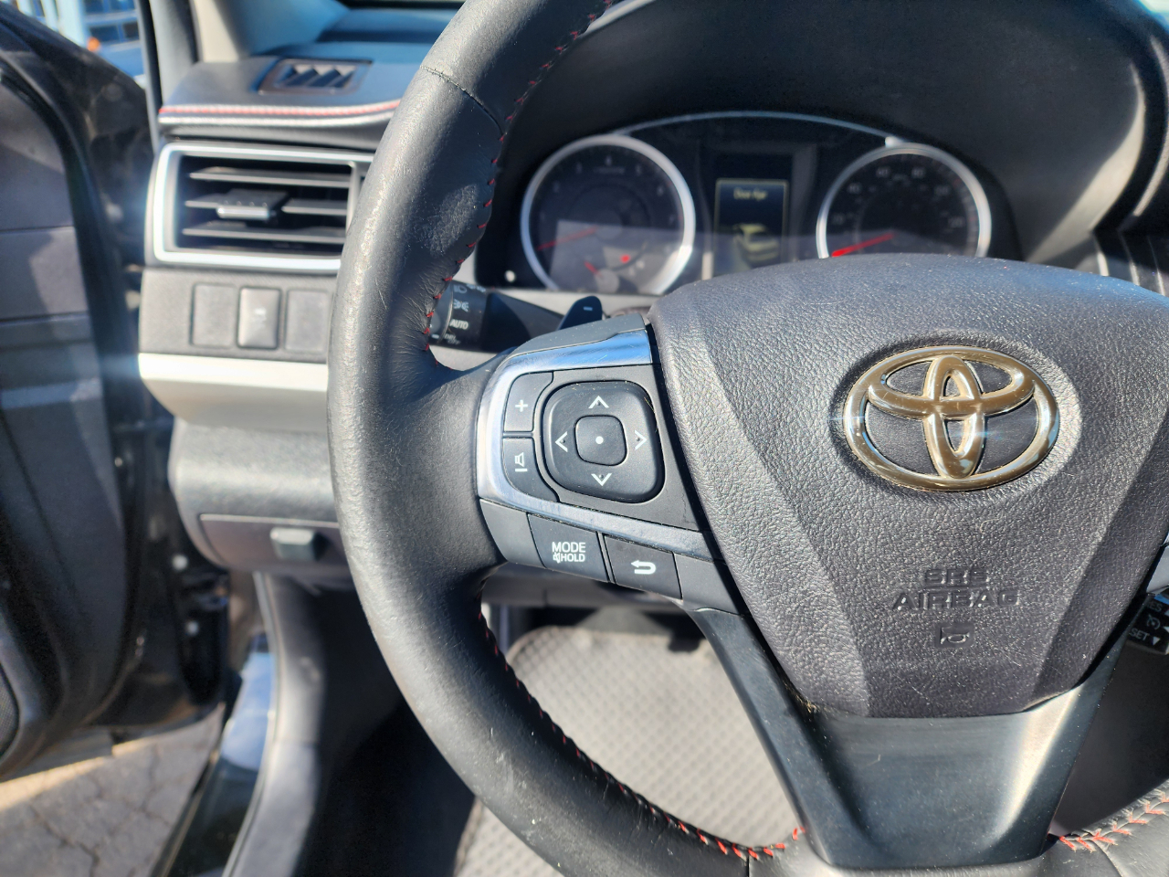 Toyota Camry SE 2015